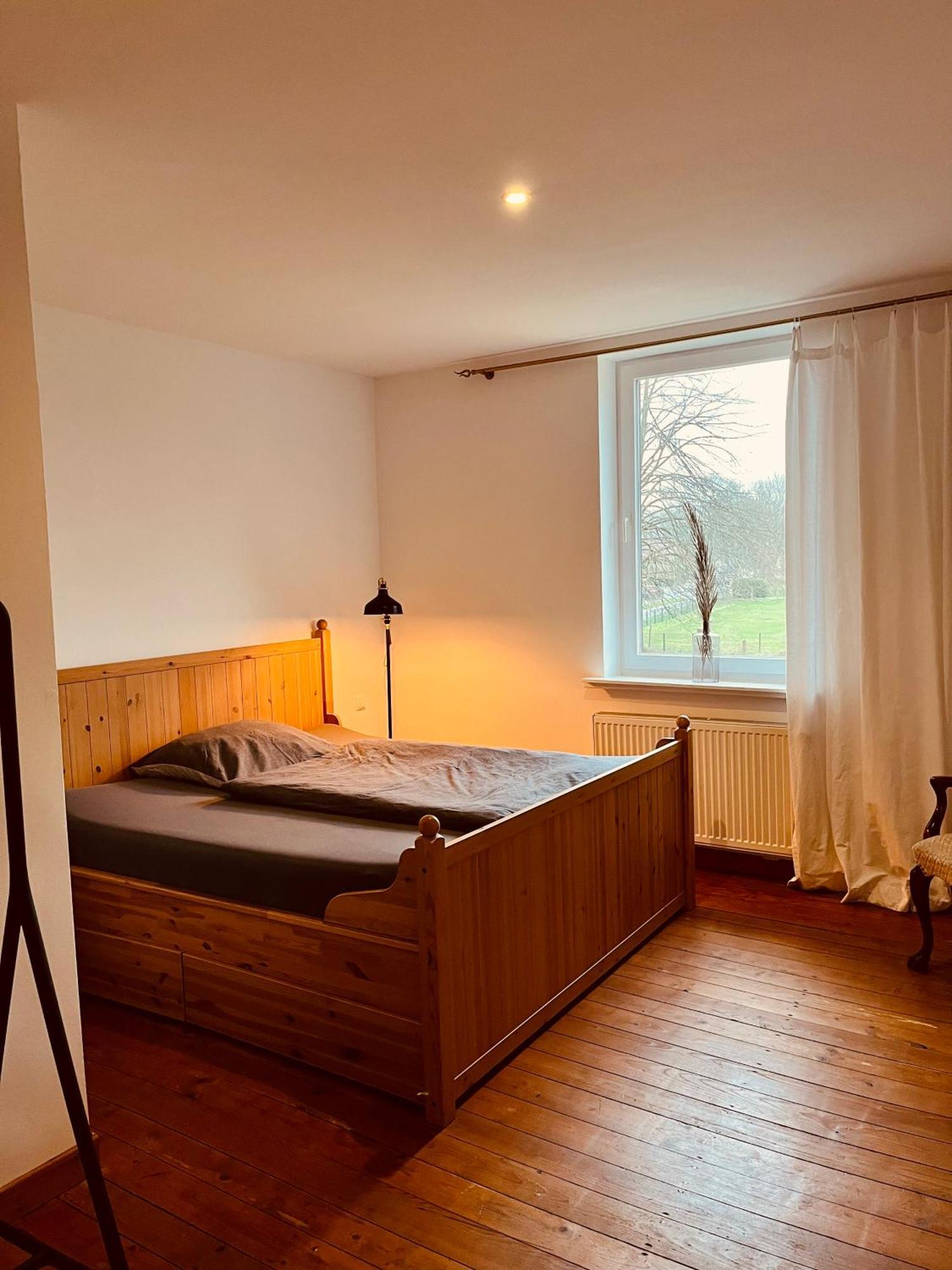 B E D & A G E D E S I G N -Extra Large- Wunderschoene Komplette Wohnung Mit Viel Platz & 4 Schlafzimmer B E D & A G E D E S I G N -Small- Wunderschoenes Zimmer Mit Bad Rechnungserstellung Fuer Geschaeftsreisende & Firmen Hünxe Exteriör bild