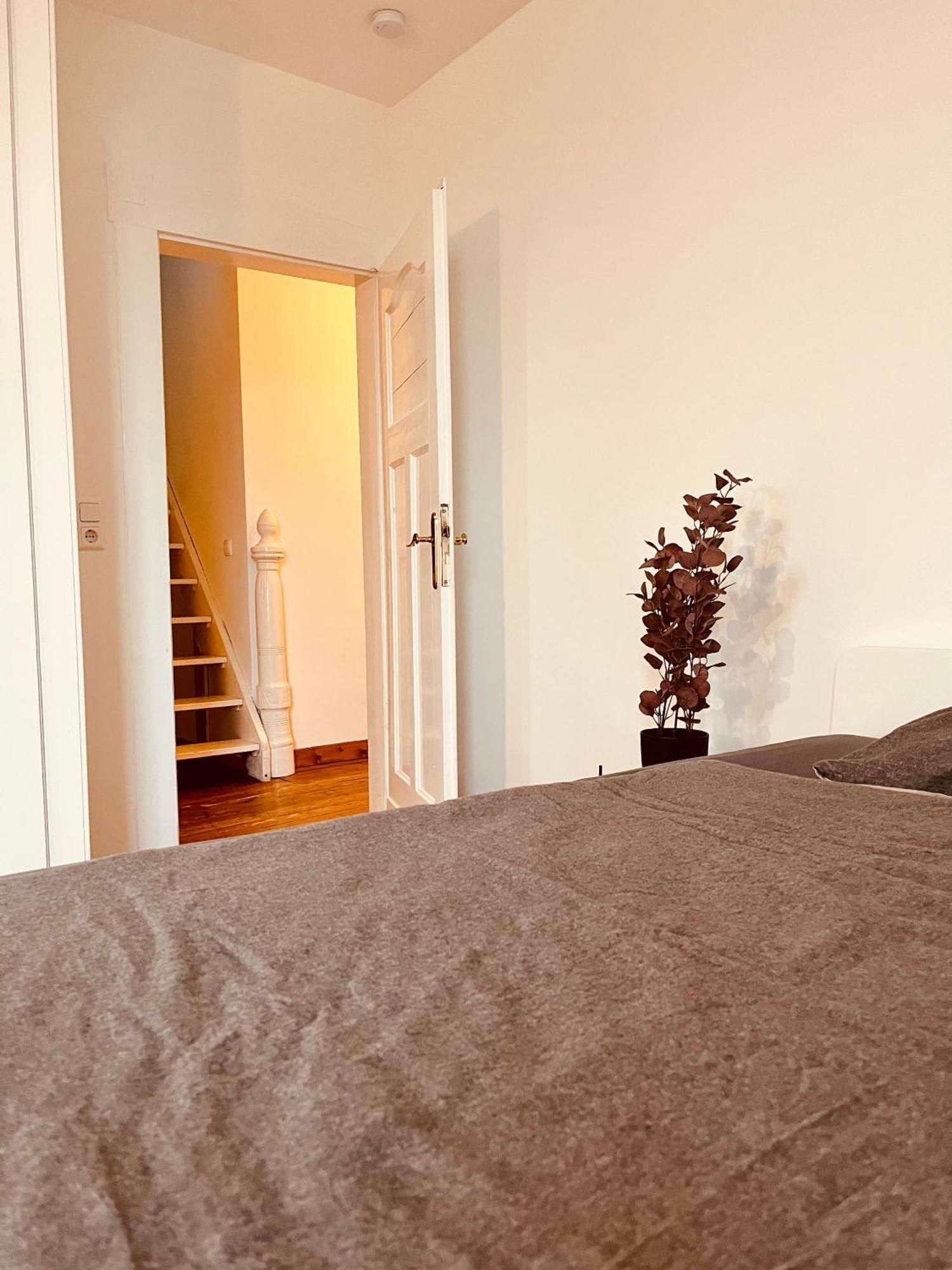 B E D & A G E D E S I G N -Extra Large- Wunderschoene Komplette Wohnung Mit Viel Platz & 4 Schlafzimmer B E D & A G E D E S I G N -Small- Wunderschoenes Zimmer Mit Bad Rechnungserstellung Fuer Geschaeftsreisende & Firmen Hünxe Exteriör bild
