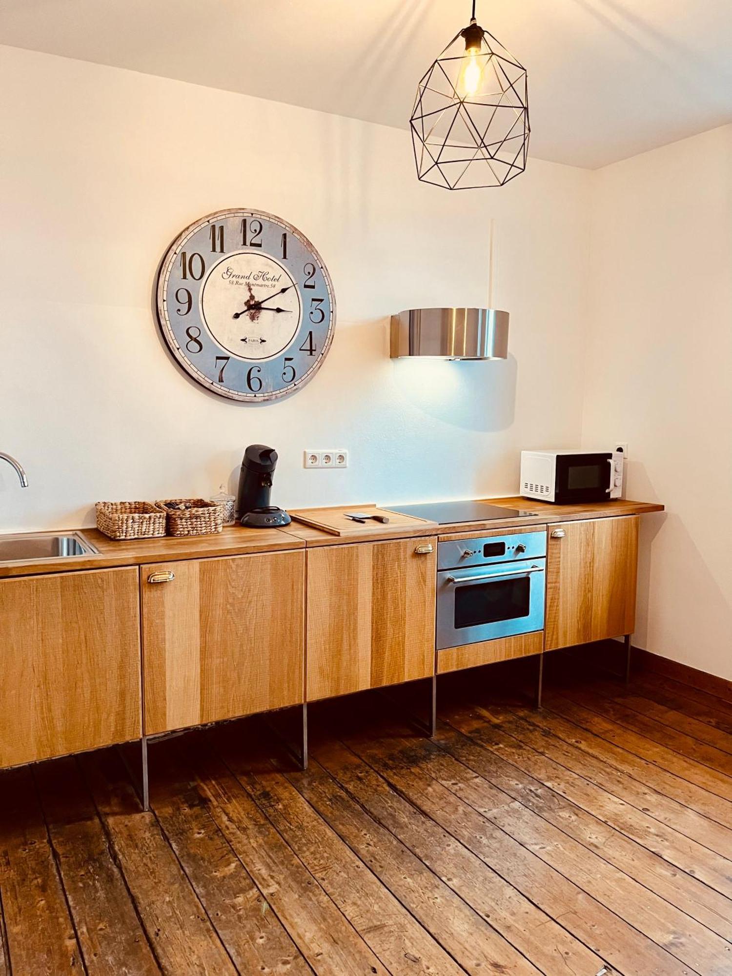 B E D & A G E D E S I G N -Extra Large- Wunderschoene Komplette Wohnung Mit Viel Platz & 4 Schlafzimmer B E D & A G E D E S I G N -Small- Wunderschoenes Zimmer Mit Bad Rechnungserstellung Fuer Geschaeftsreisende & Firmen Hünxe Exteriör bild
