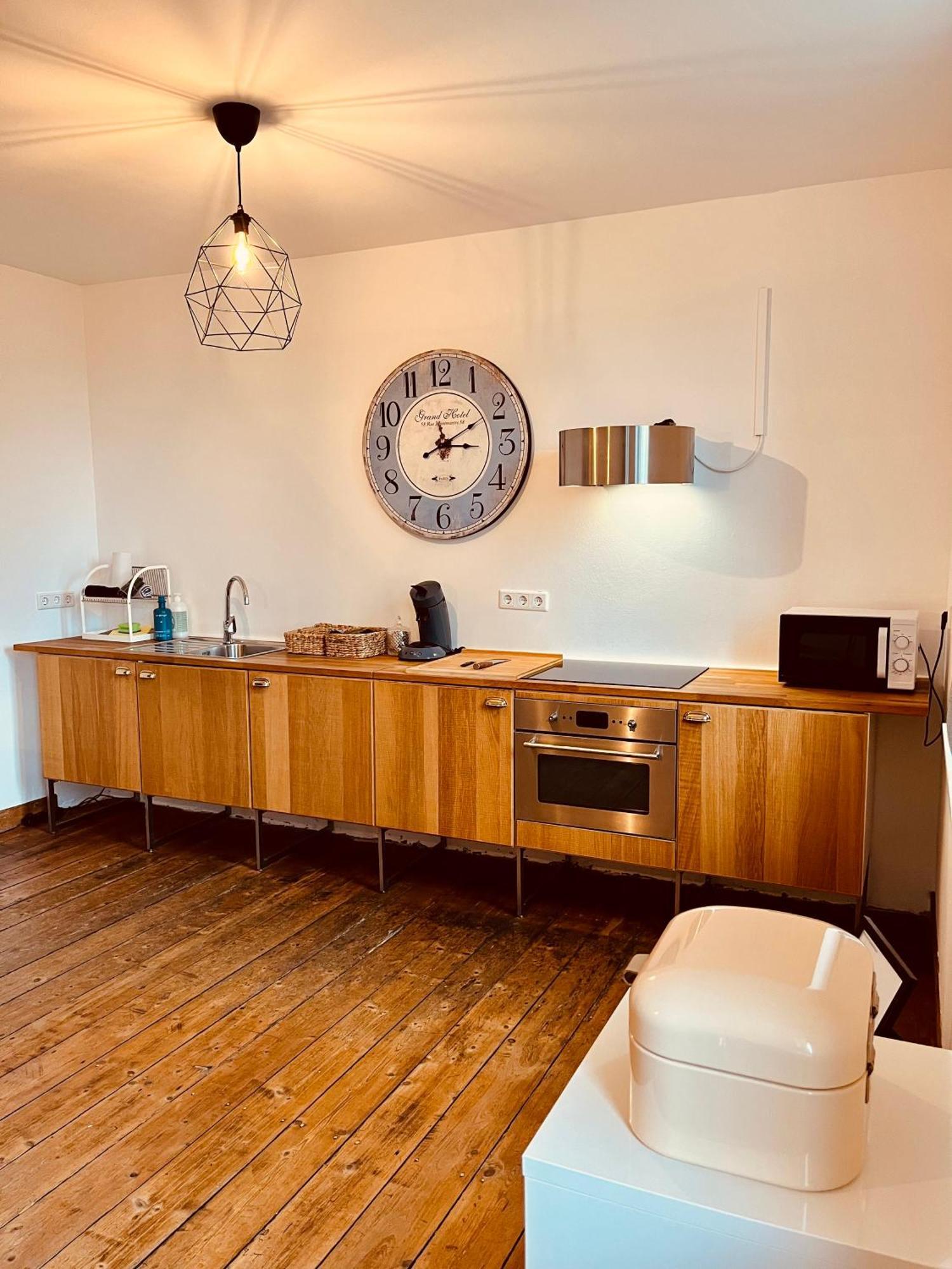 B E D & A G E D E S I G N -Extra Large- Wunderschoene Komplette Wohnung Mit Viel Platz & 4 Schlafzimmer B E D & A G E D E S I G N -Small- Wunderschoenes Zimmer Mit Bad Rechnungserstellung Fuer Geschaeftsreisende & Firmen Hünxe Exteriör bild